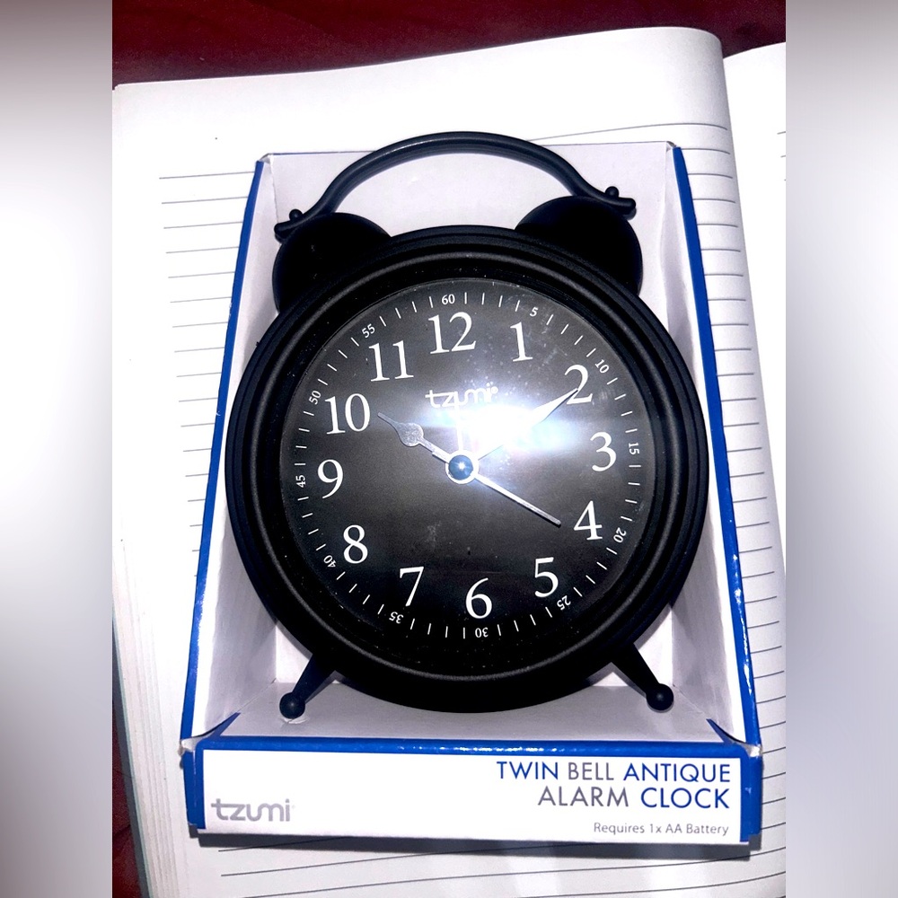 Tzumi twin-bell -Antique Style Alarm Clock